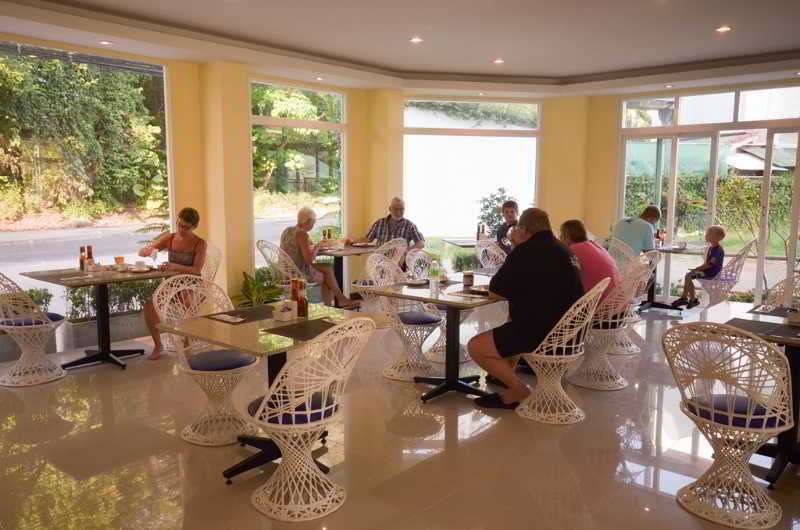 Sungthong Kamala Beach Resort Dış mekan fotoğraf